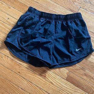 New Women’s Nike Running Shorts Size Medium